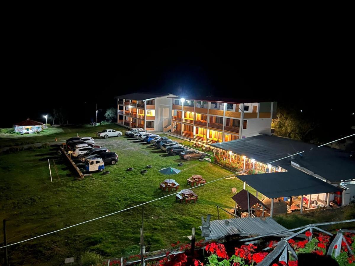 Tambo Lodge Canta Extérieur photo